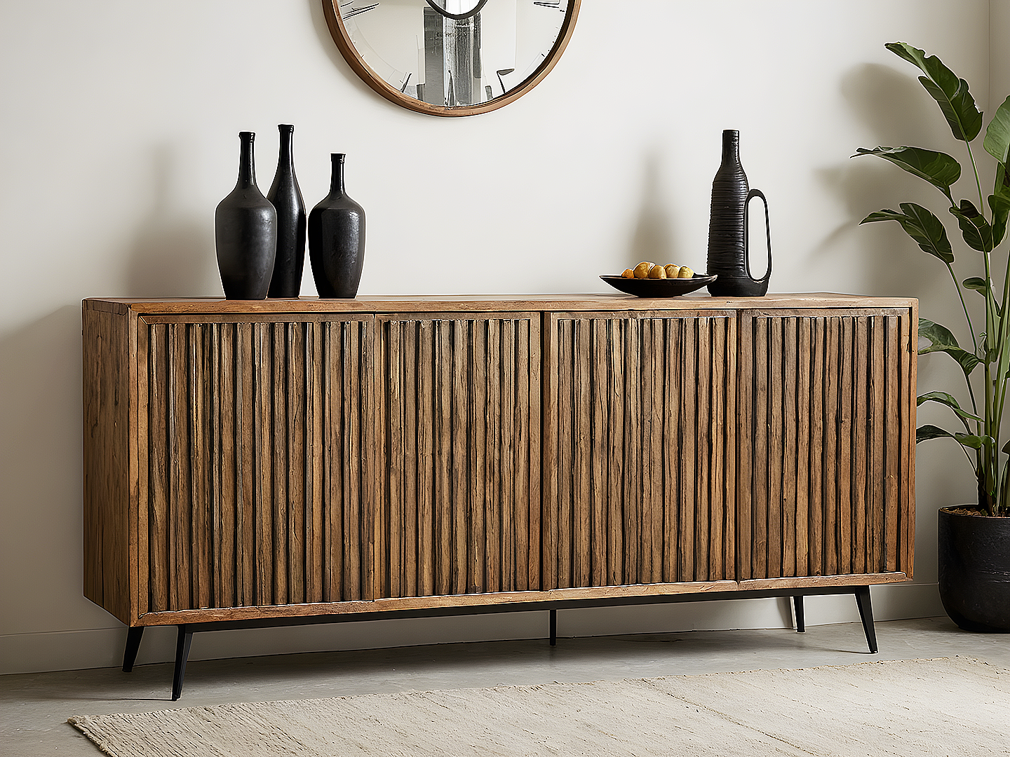 Mid-Century Modern Credenza με Ribbed Πόρτες από Μασίφ Ξύλο