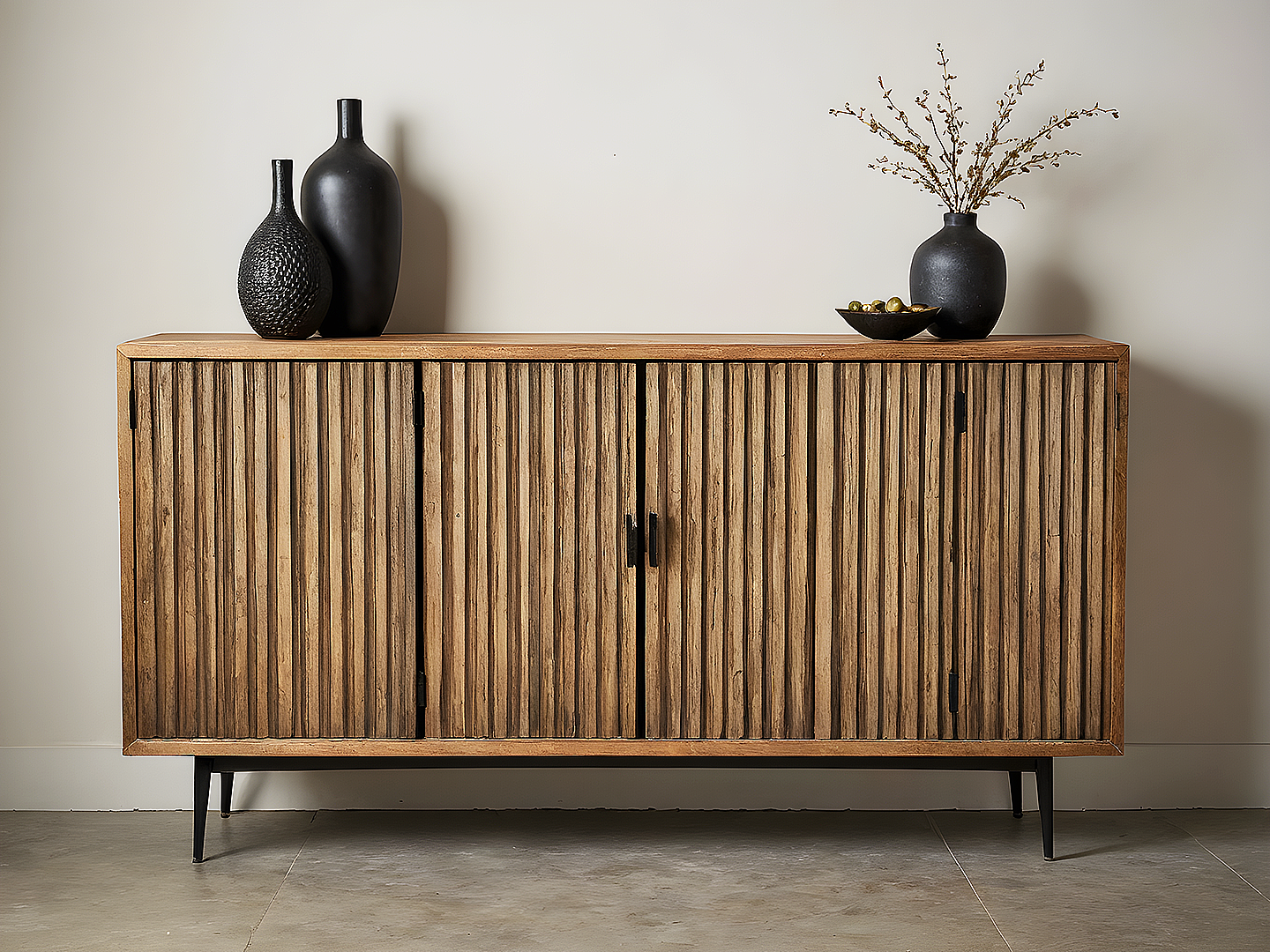 Mid-Century Modern Credenza με Ribbed Πόρτες από Μασίφ Ξύλο