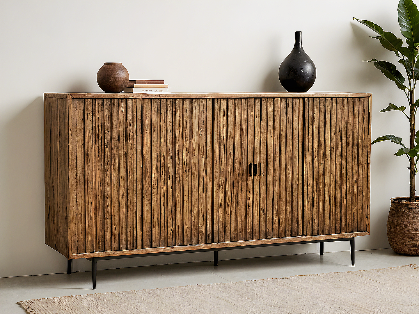 Mid-Century Modern Credenza με Ribbed Πόρτες από Μασίφ Ξύλο
